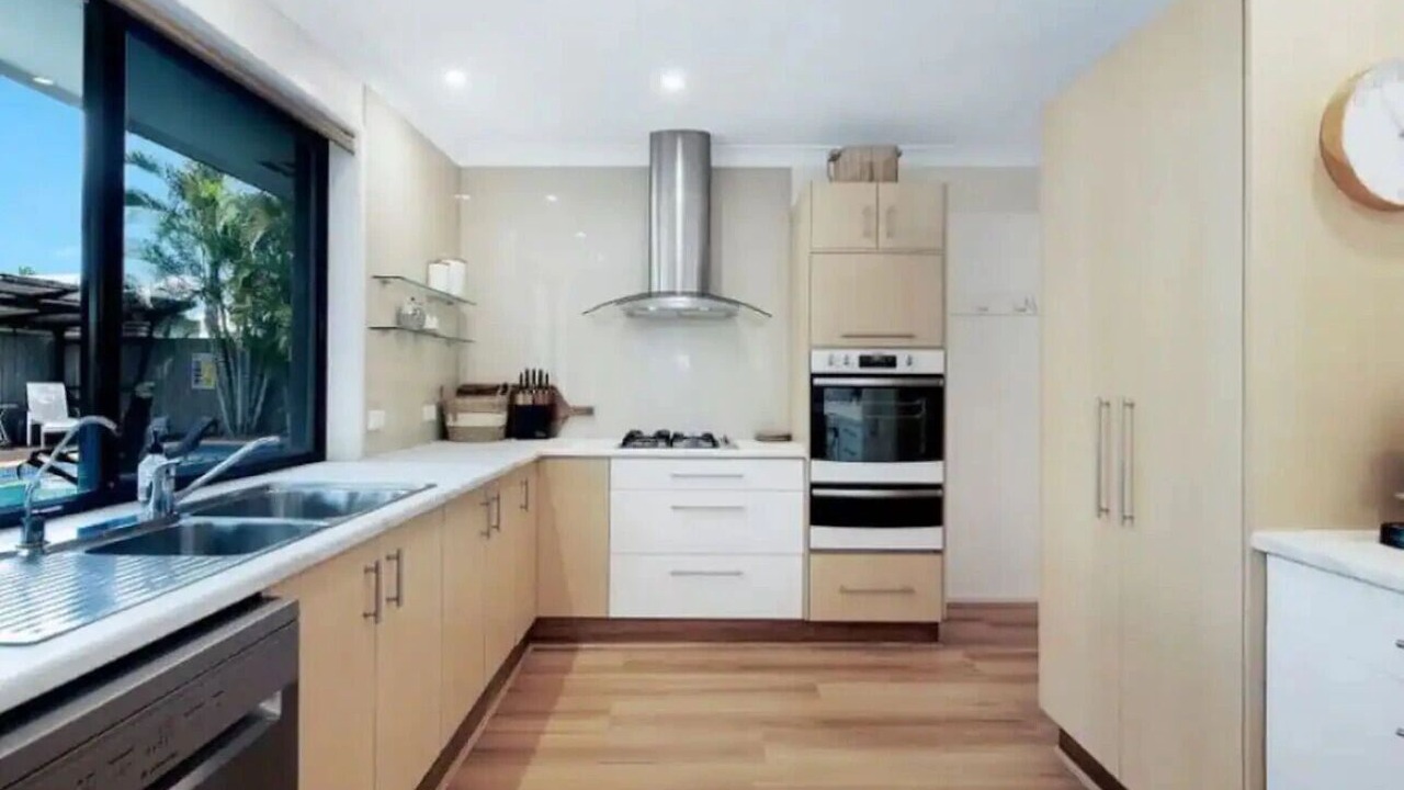 Photo of Kitchen in Mermaid Waters