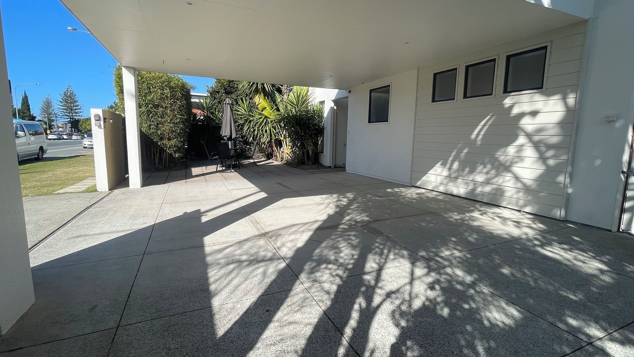 Photo of Outdoor in Mermaid Waters