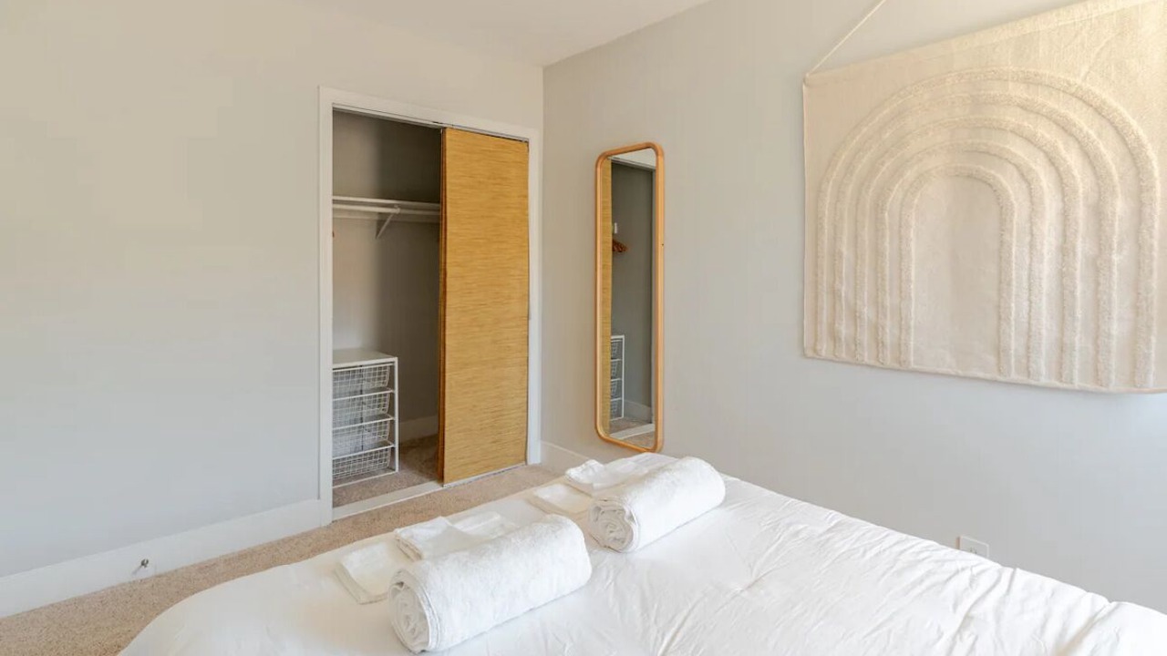 Photo of Bedroom in Inglewood