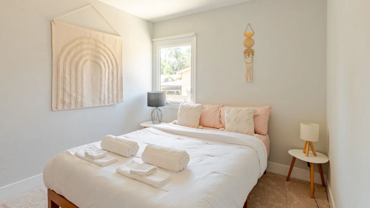 Photo of Bedroom in Inglewood