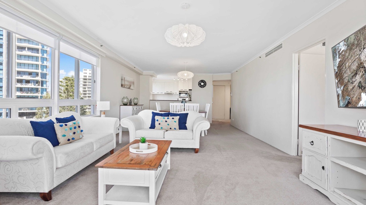 Photo of Livingroom in Main Beach
