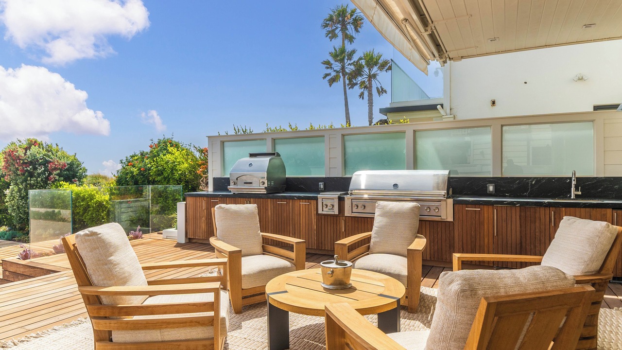 Photo of Patio Balcony in Western Malibu