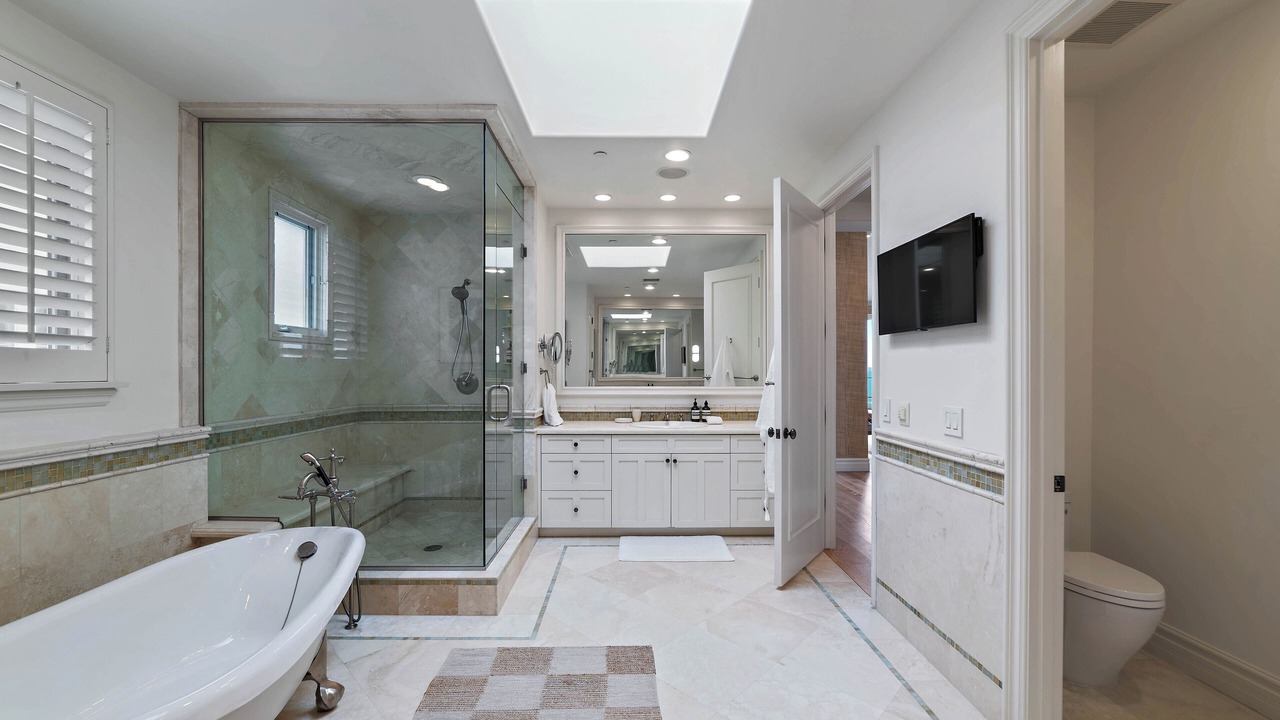Photo of Bathroom in Western Malibu