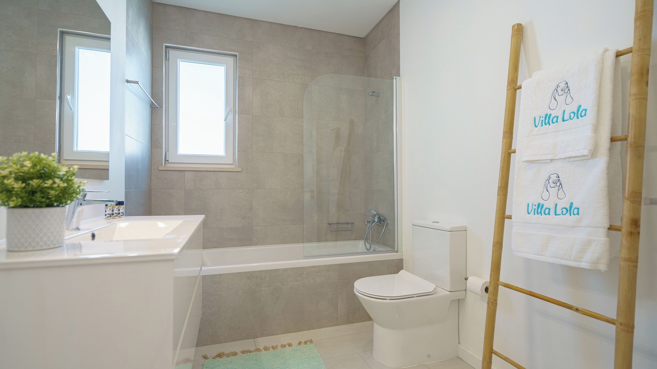 Photo of Bathroom in Atalaia