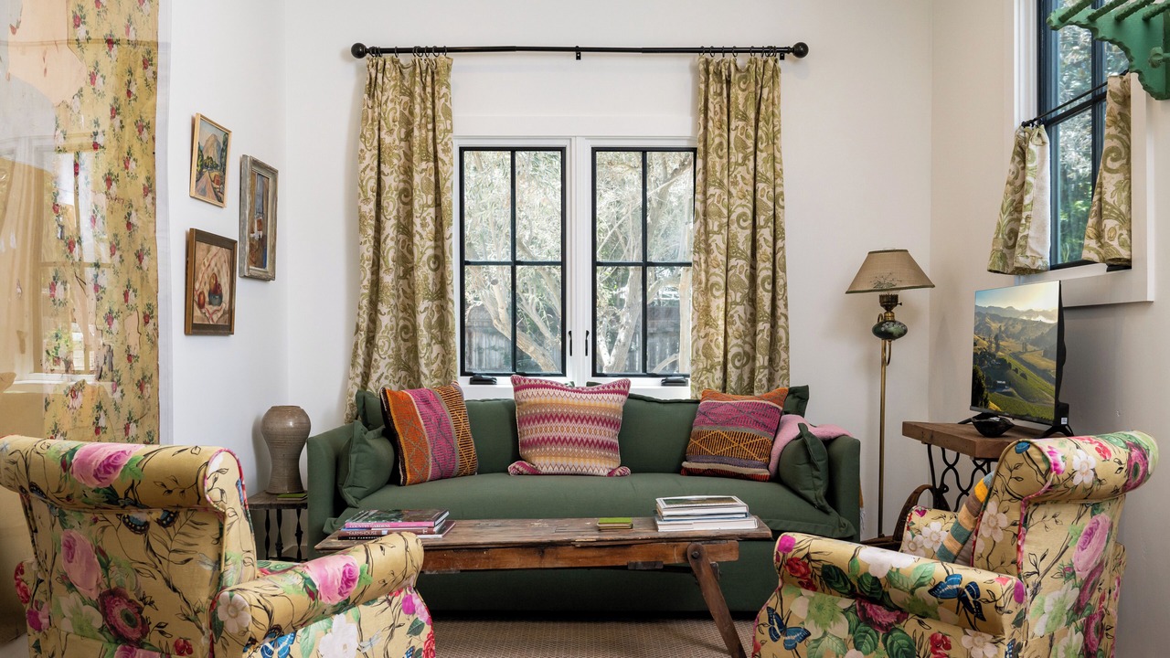 Photo of Livingroom in Los Alamos