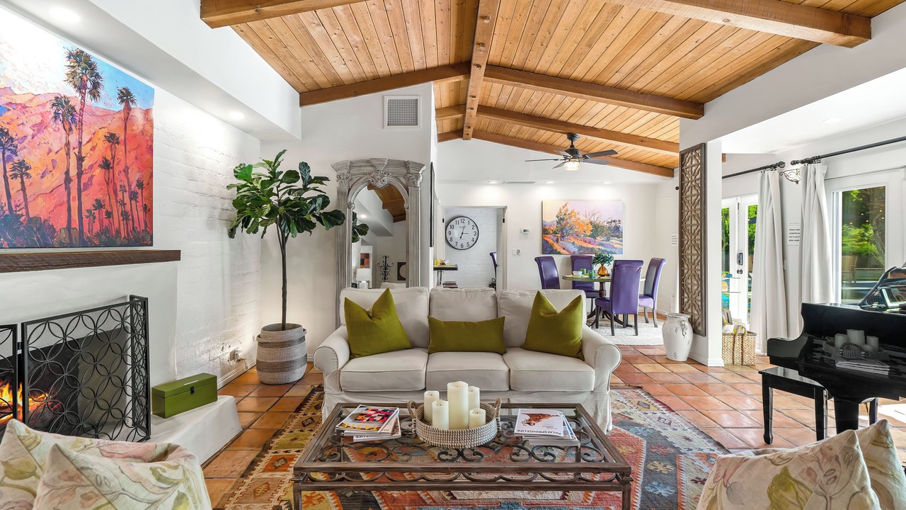 Photo of Livingroom in Tahquitz River Estates