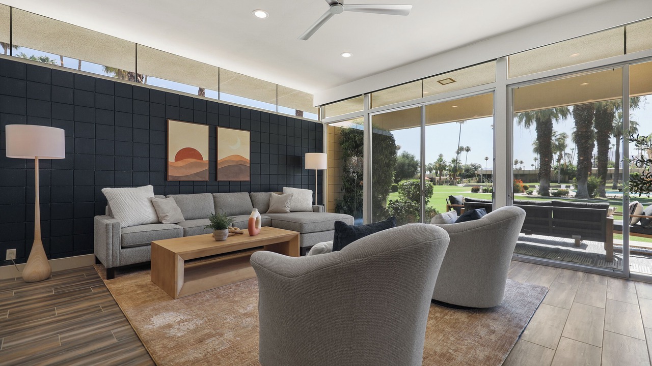 Photo of Livingroom in Palm Desert