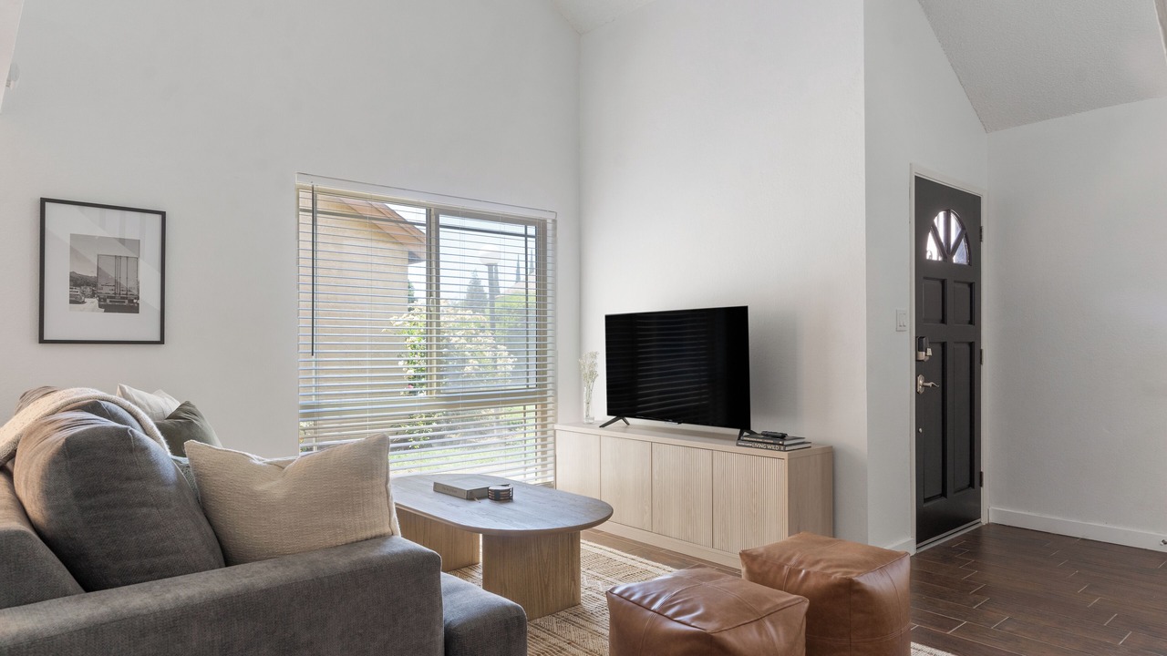 Photo of Livingroom in Bakersfield