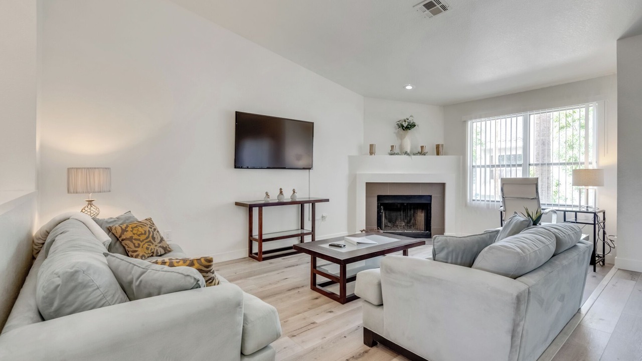 Photo of Livingroom in Spring Valley
