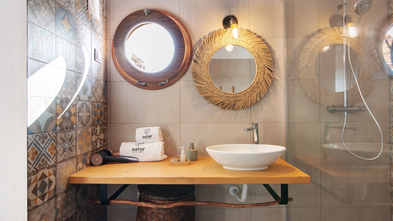 Photo of Bathroom in Alta Mora