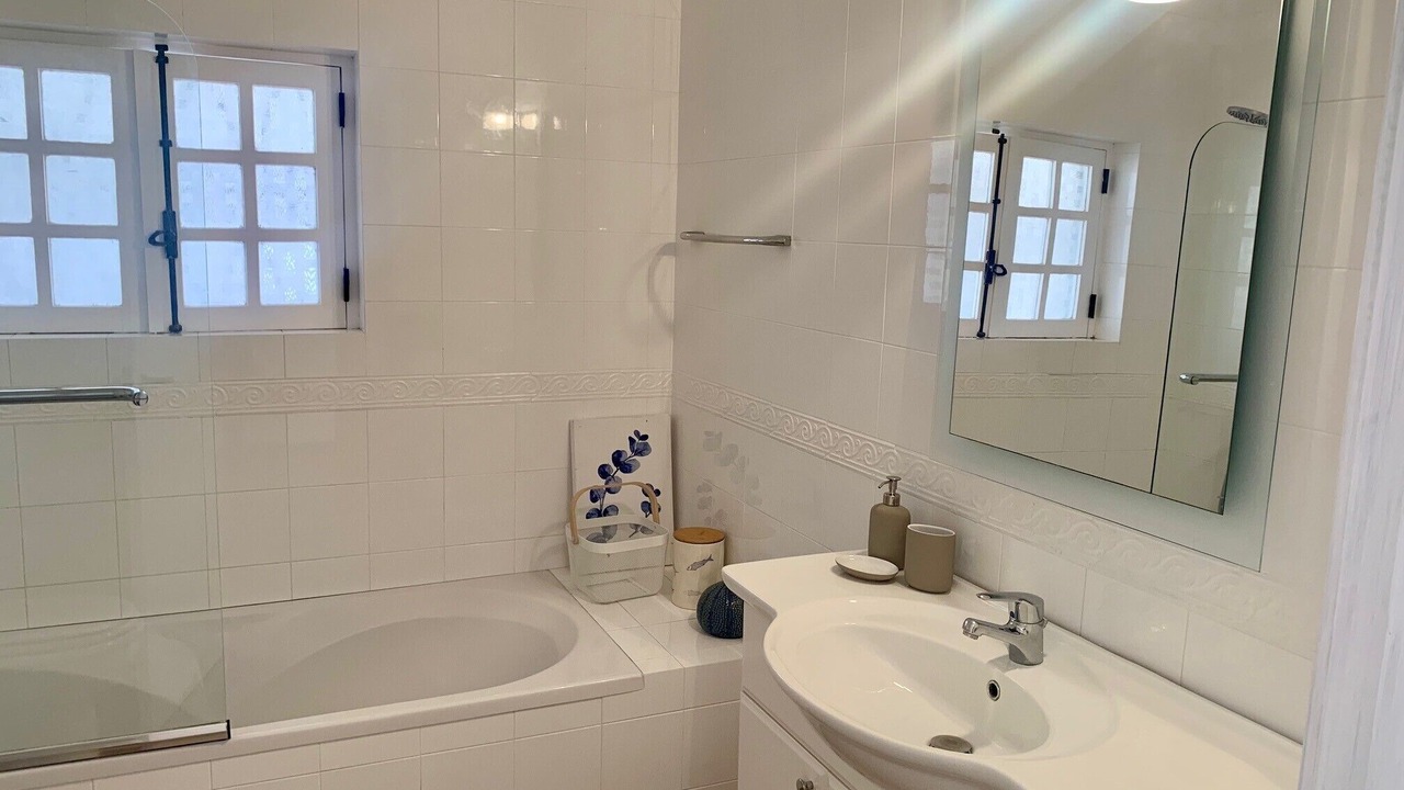Photo of Bathroom in Colinas Verdes