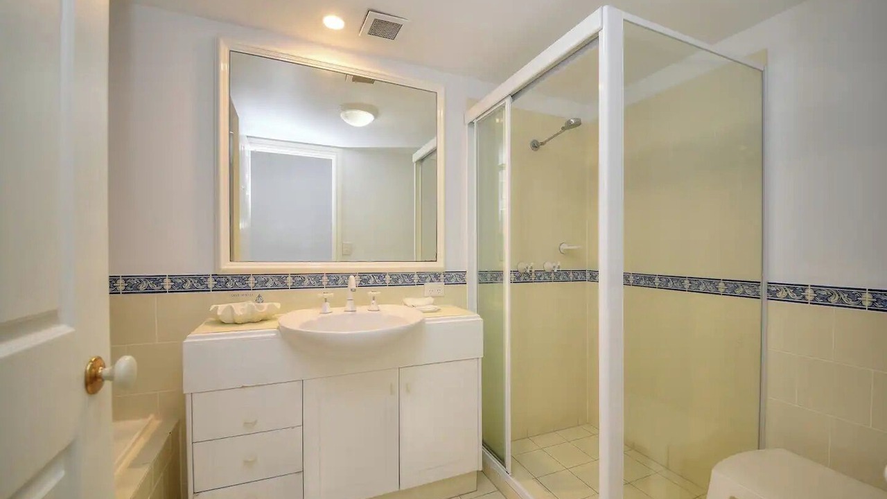 Photo of Bathroom in Broadbeach