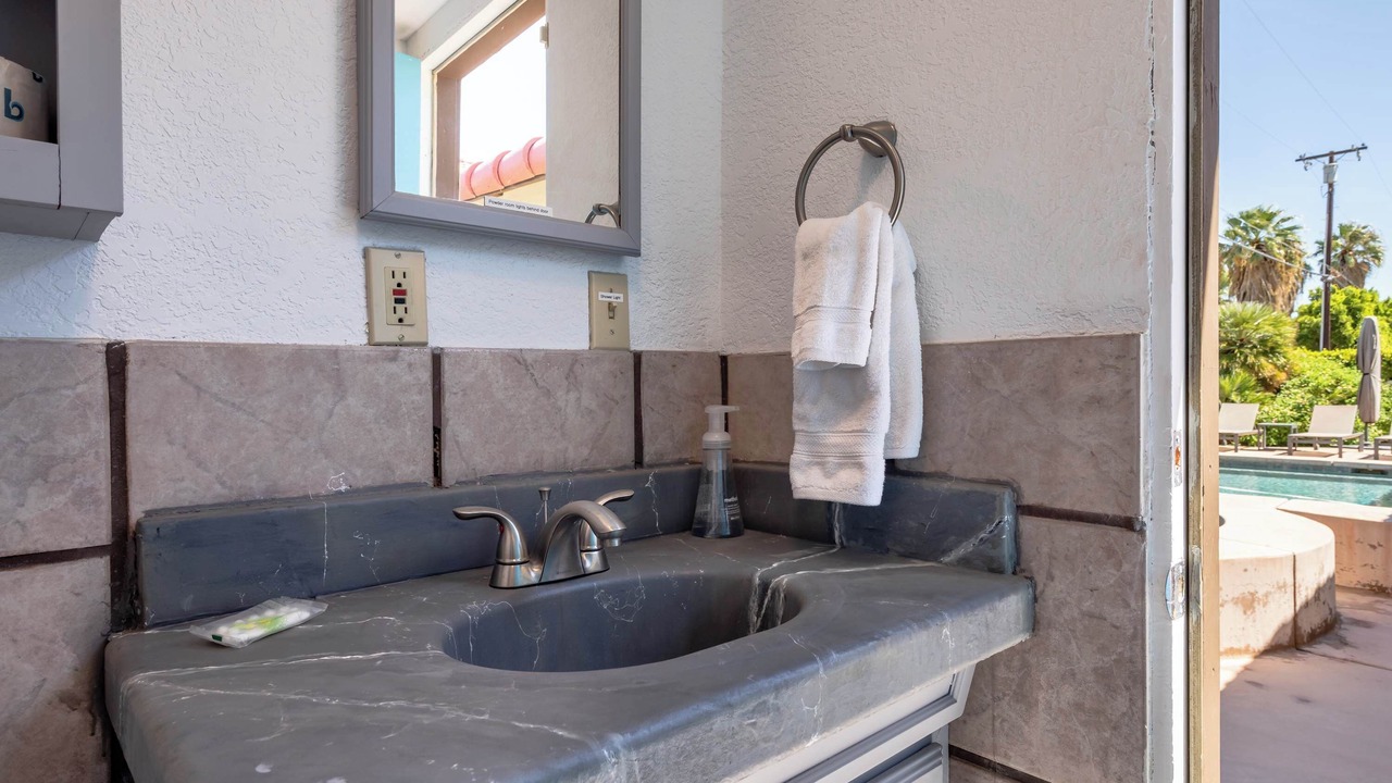 Photo of Bathroom in Racquet Club South