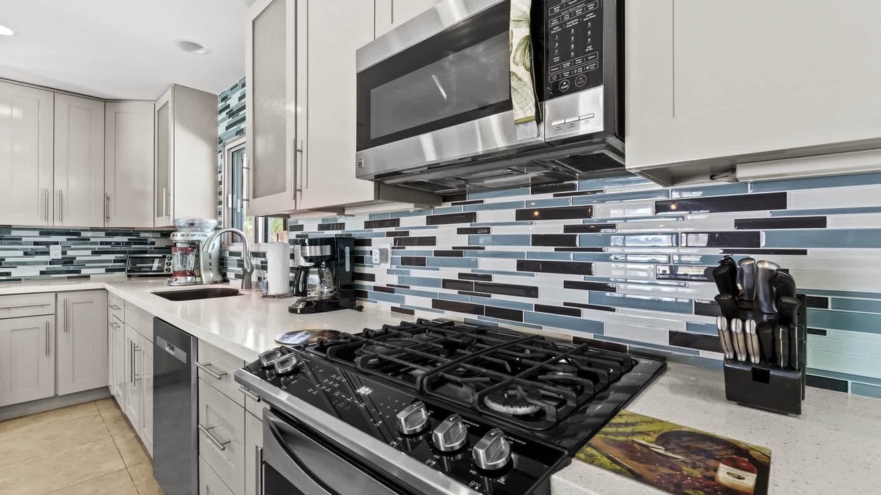 Photo of Kitchen in Racquet Club South