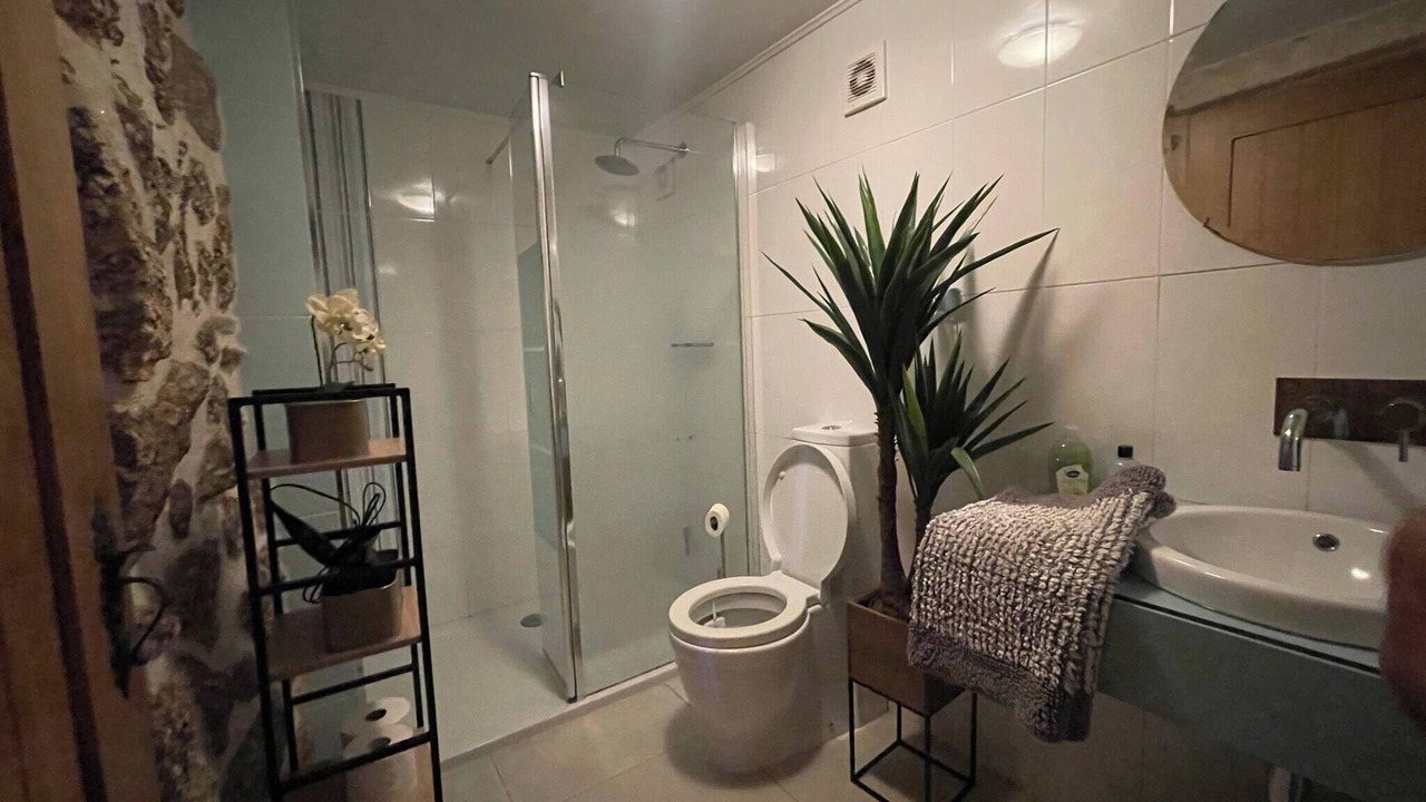 Photo of Bathroom in Tondela