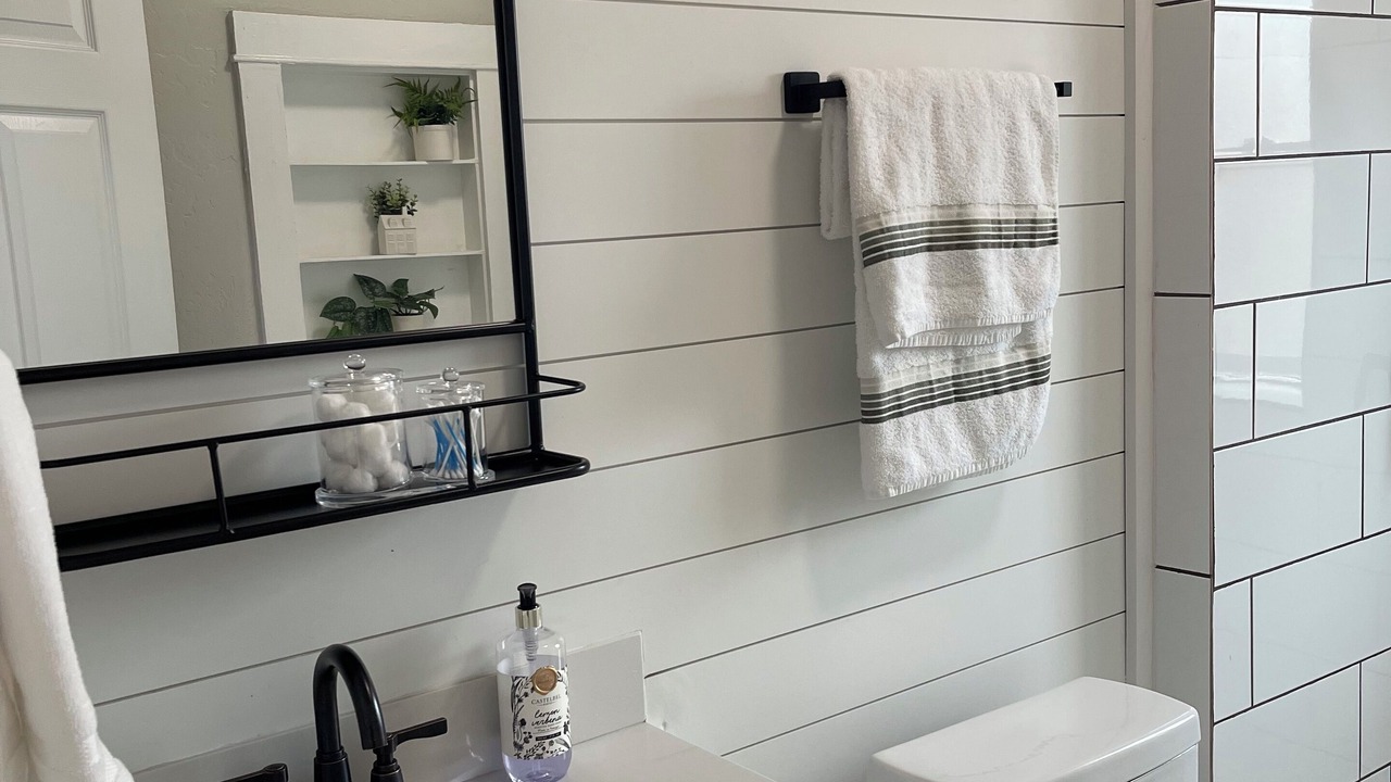Photo of Bathroom in Porterville