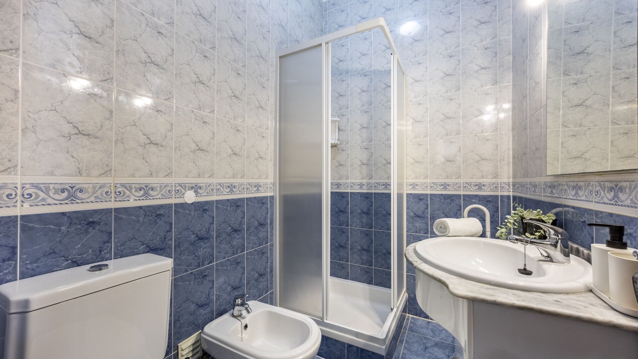 Photo of Bathroom in Bensafrim