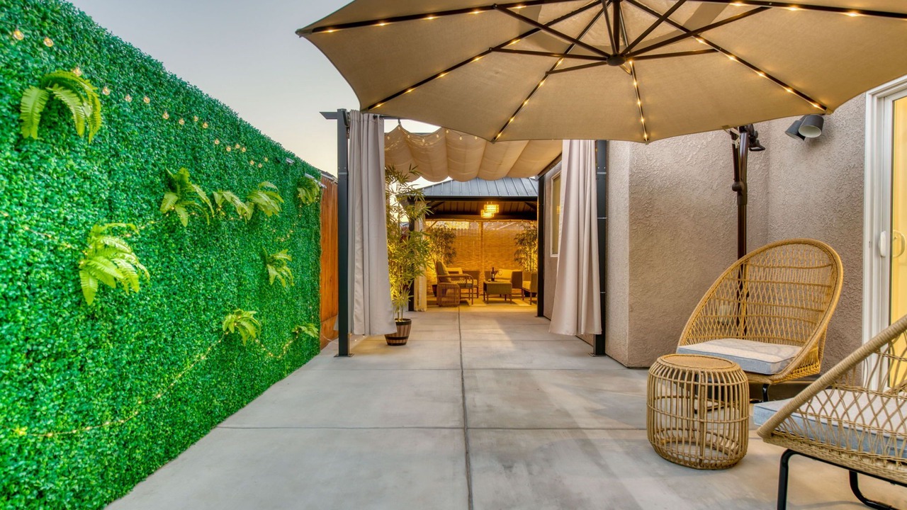 Photo of Patio Balcony in Raisin
