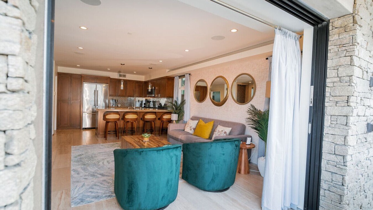 Photo of Livingroom in West Newport
