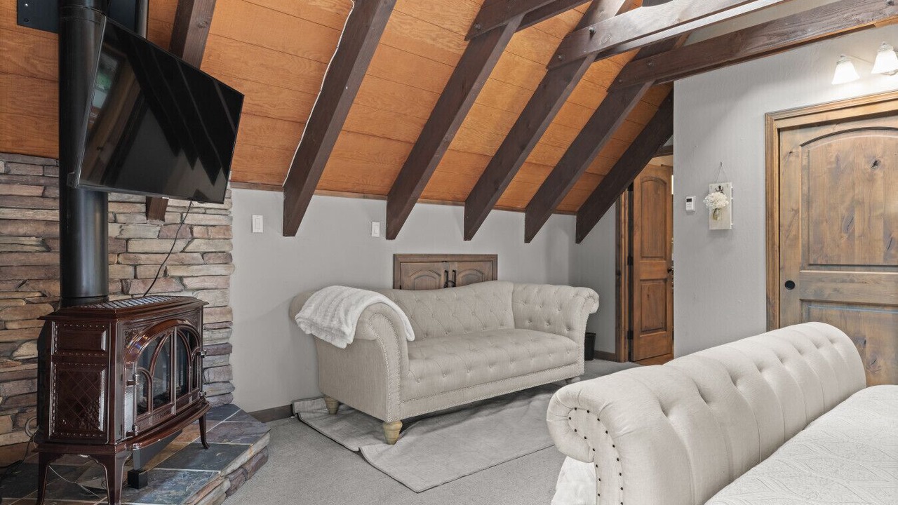 Photo of Livingroom in Country Club Estates