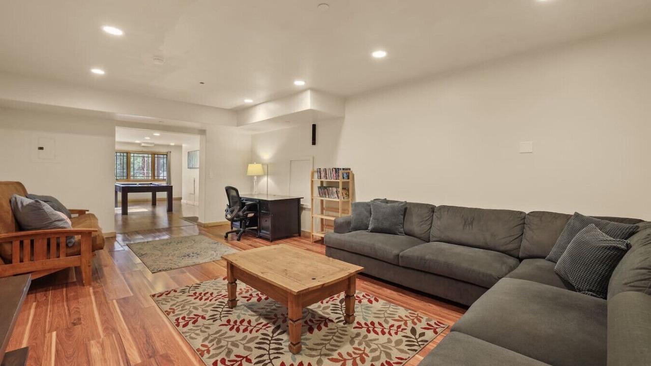 Photo of Livingroom in Lower Kingsbury