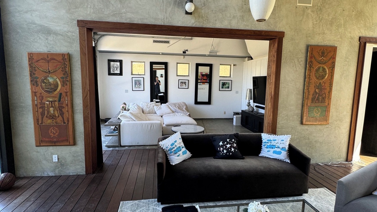 Photo of Livingroom in Malibu