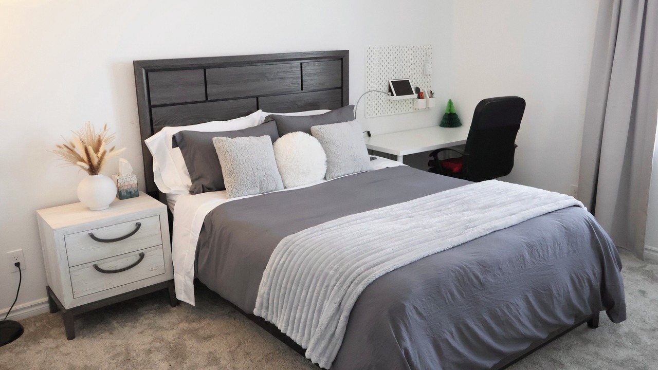 Photo of Bedroom in Spring Valley