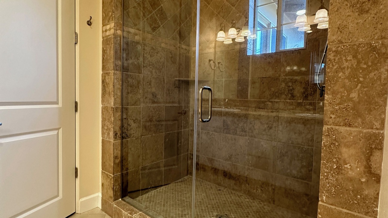 Photo of Bathroom in Callender