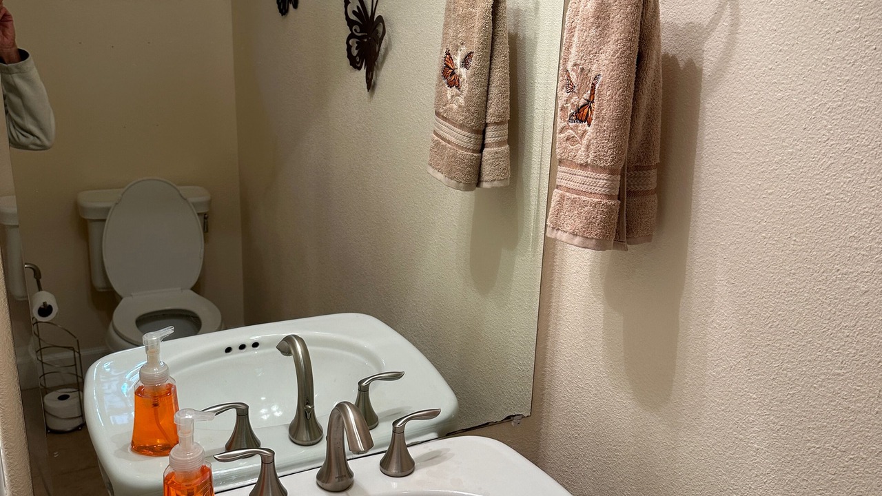 Photo of Bathroom in Callender