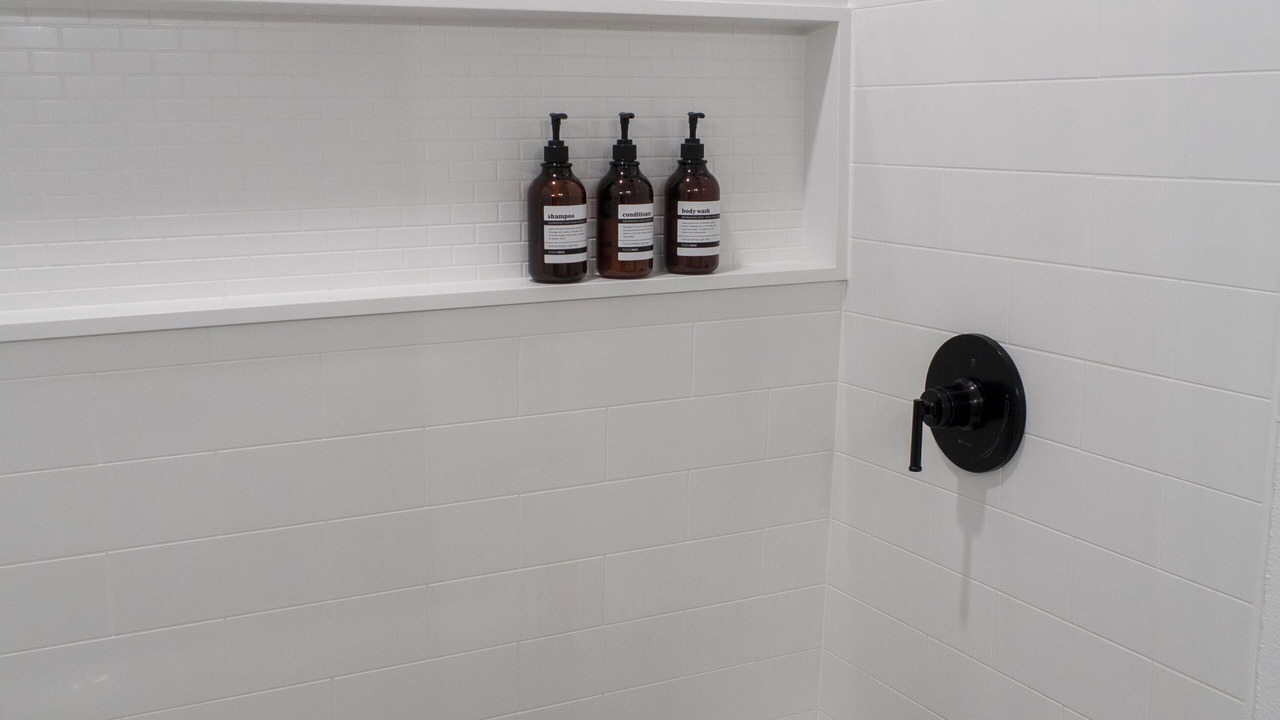 Photo of Bathroom in Raisin