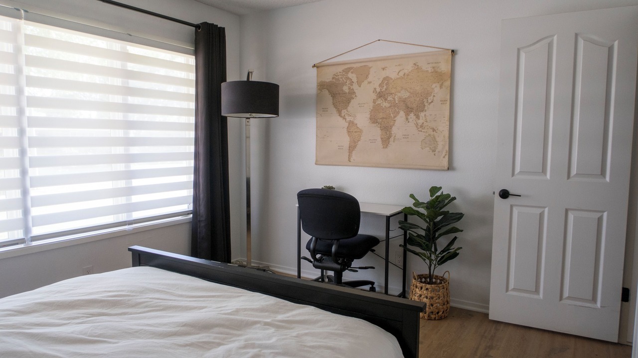 Photo of Bedroom in Raisin