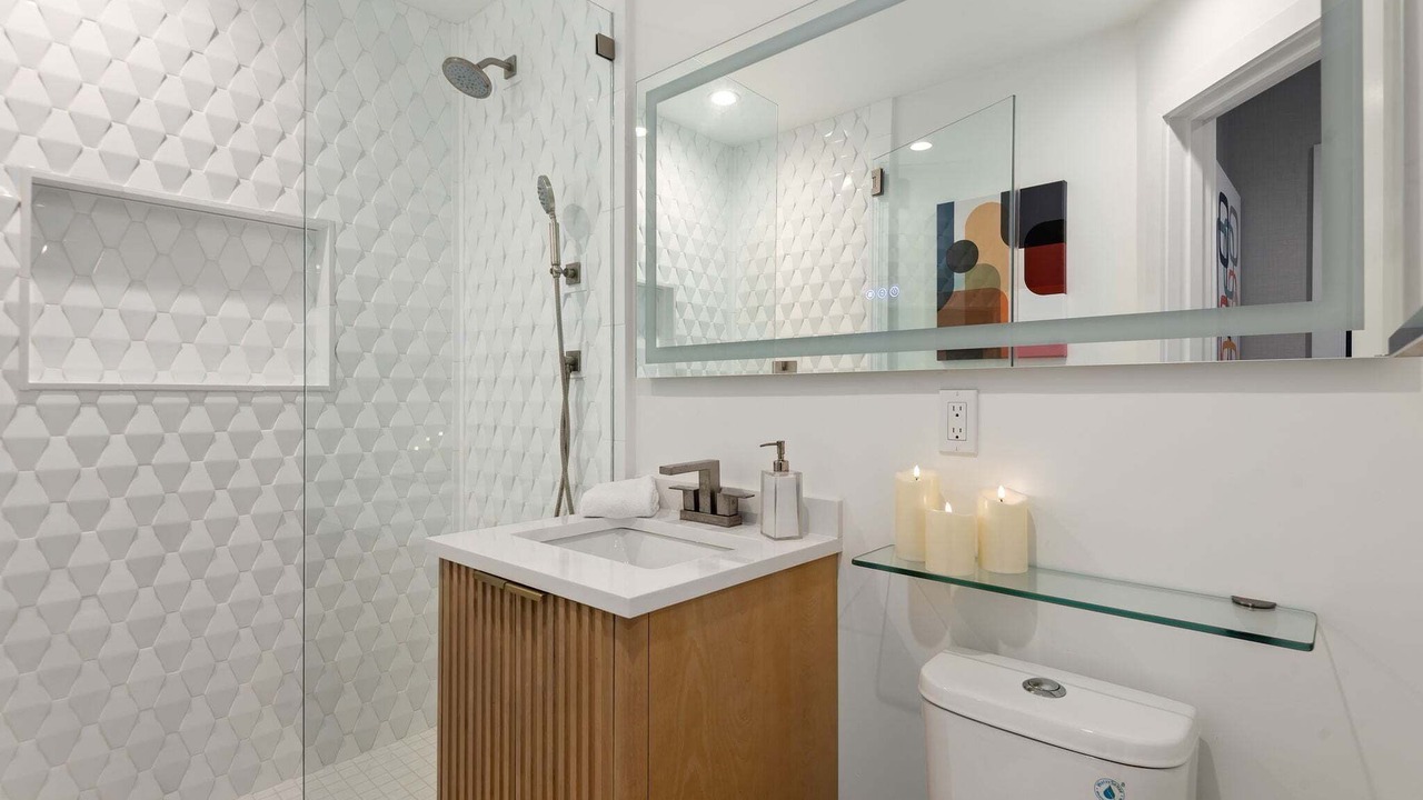 Photo of Bathroom in Carpinteria