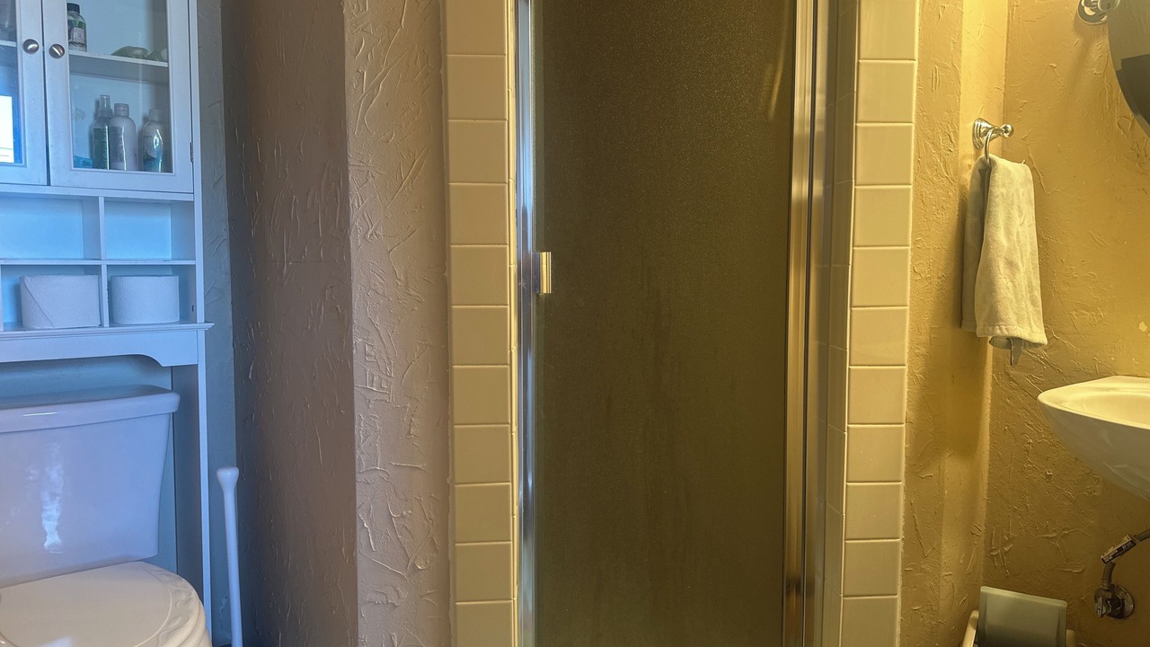 Photo of Bathroom in Harbor