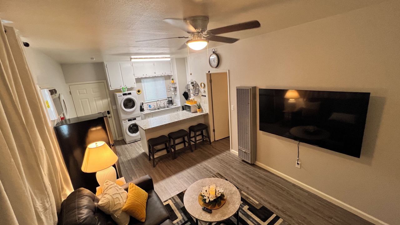 Photo of Livingroom in Hanford