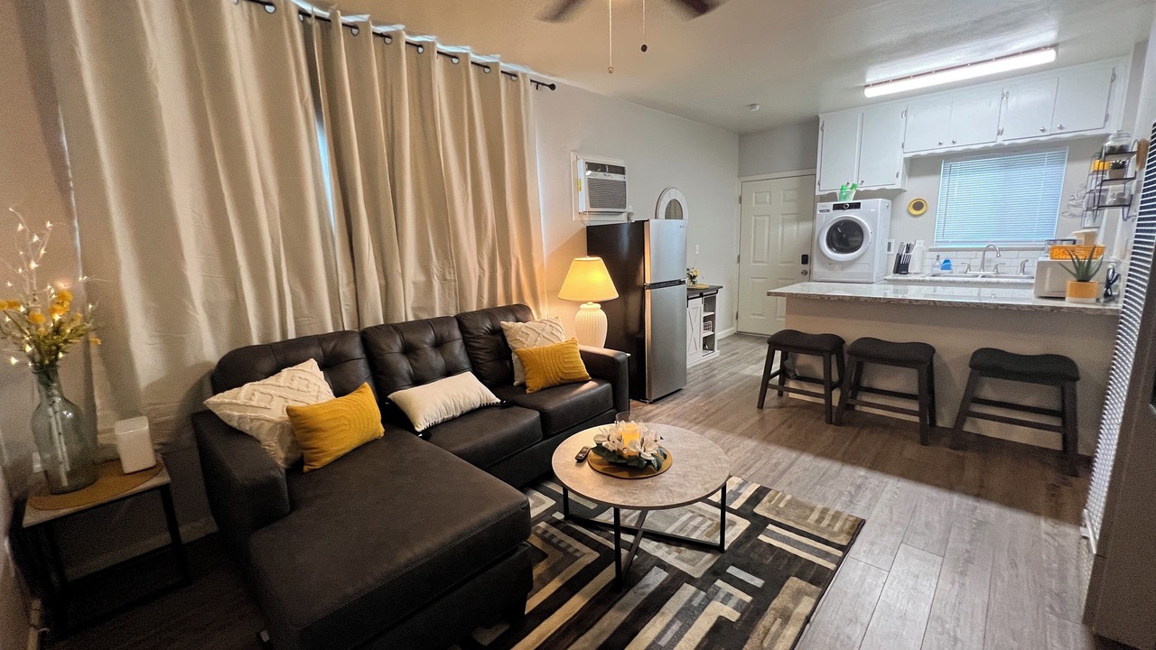 Photo of Livingroom in Hanford