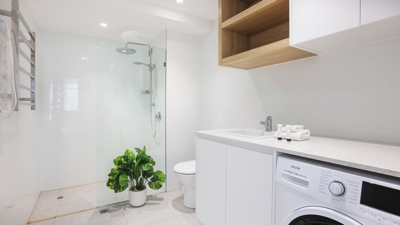 Photo of Bathroom in Main Beach