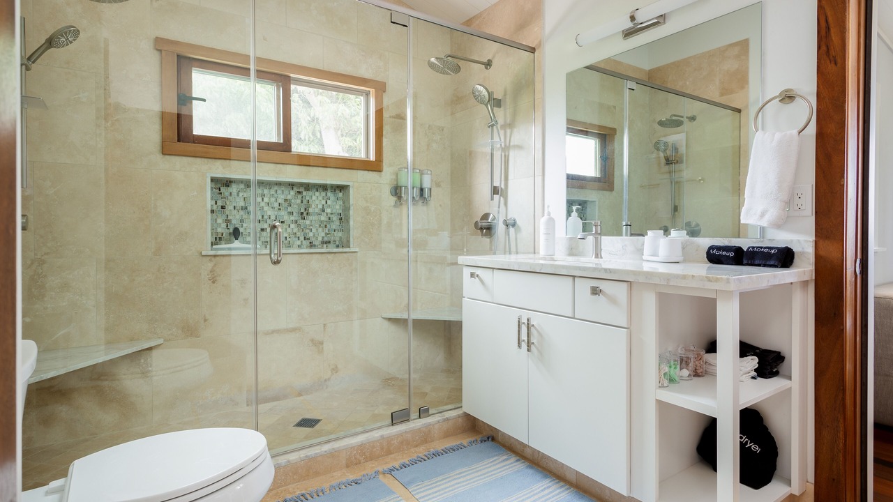 Photo of Bathroom in Kapaau