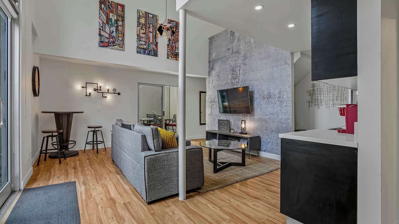 Photo of Livingroom in Little Italy