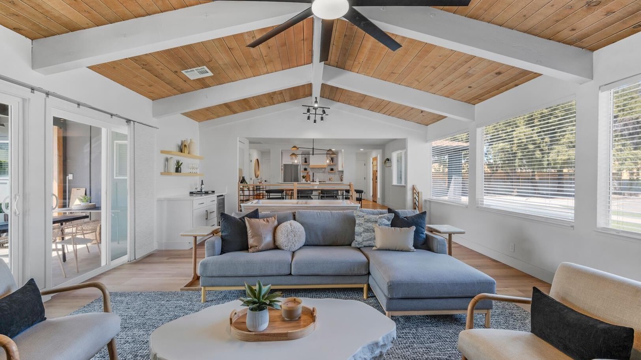 Photo of Livingroom in Raisin