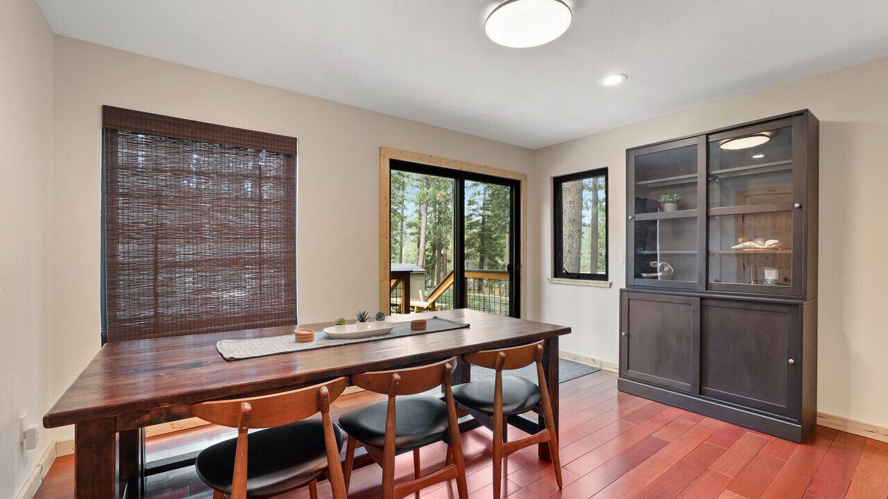 Photo of Bedroom in Mountain View Estates