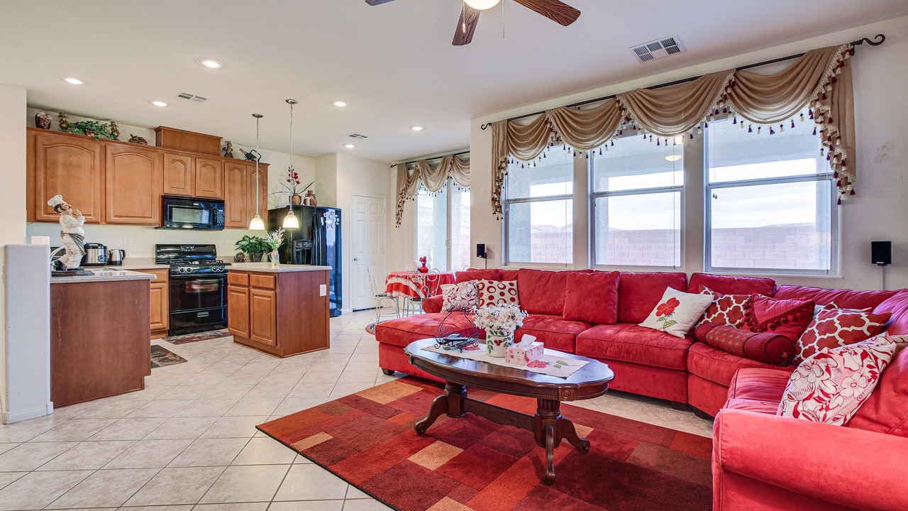 Photo of Livingroom in Spring Valley