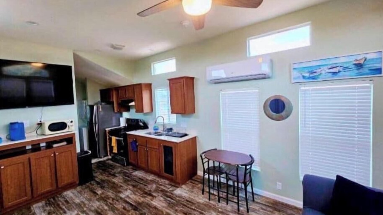 Photo of Livingroom in Lindsay
