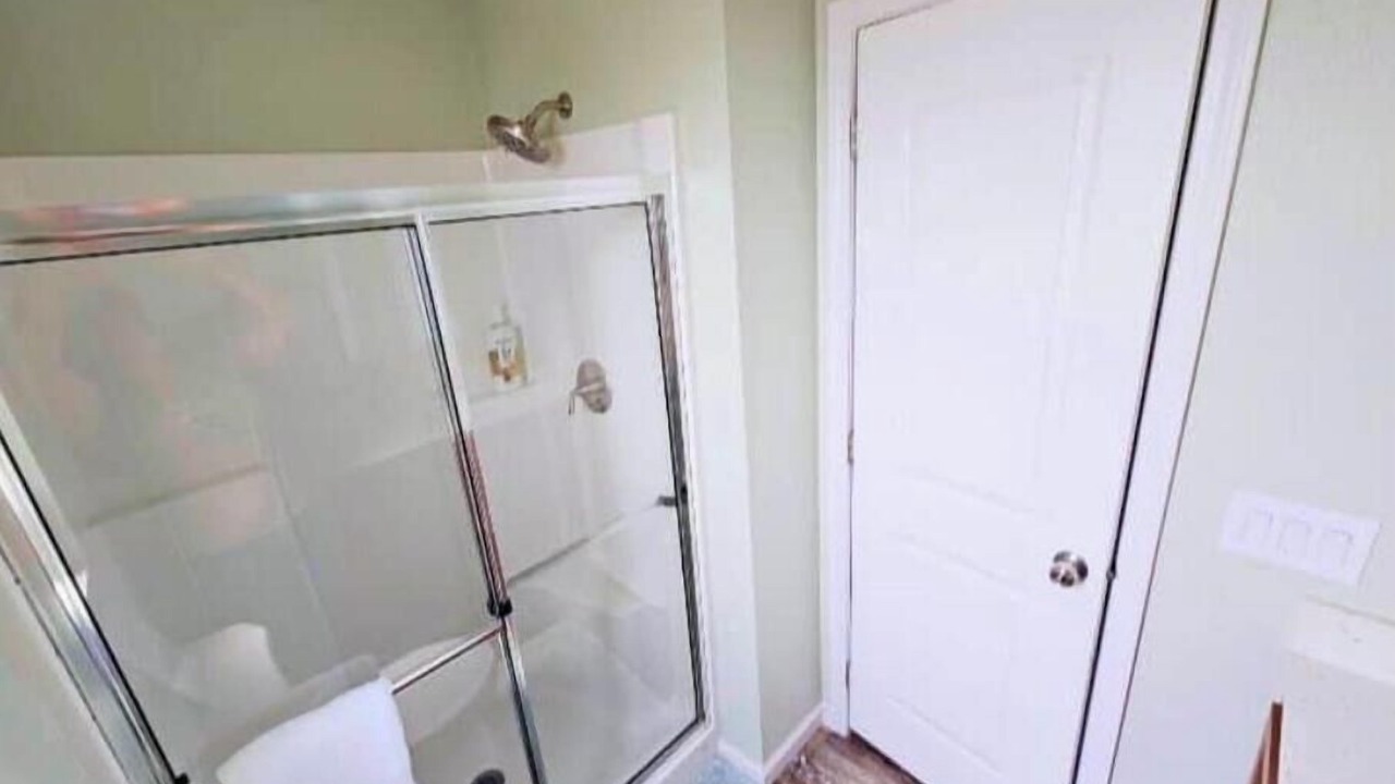 Photo of Bathroom in Lindsay