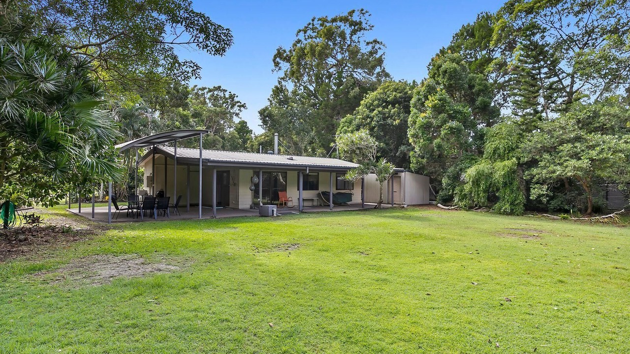 Photo of Outdoor in White Patch
