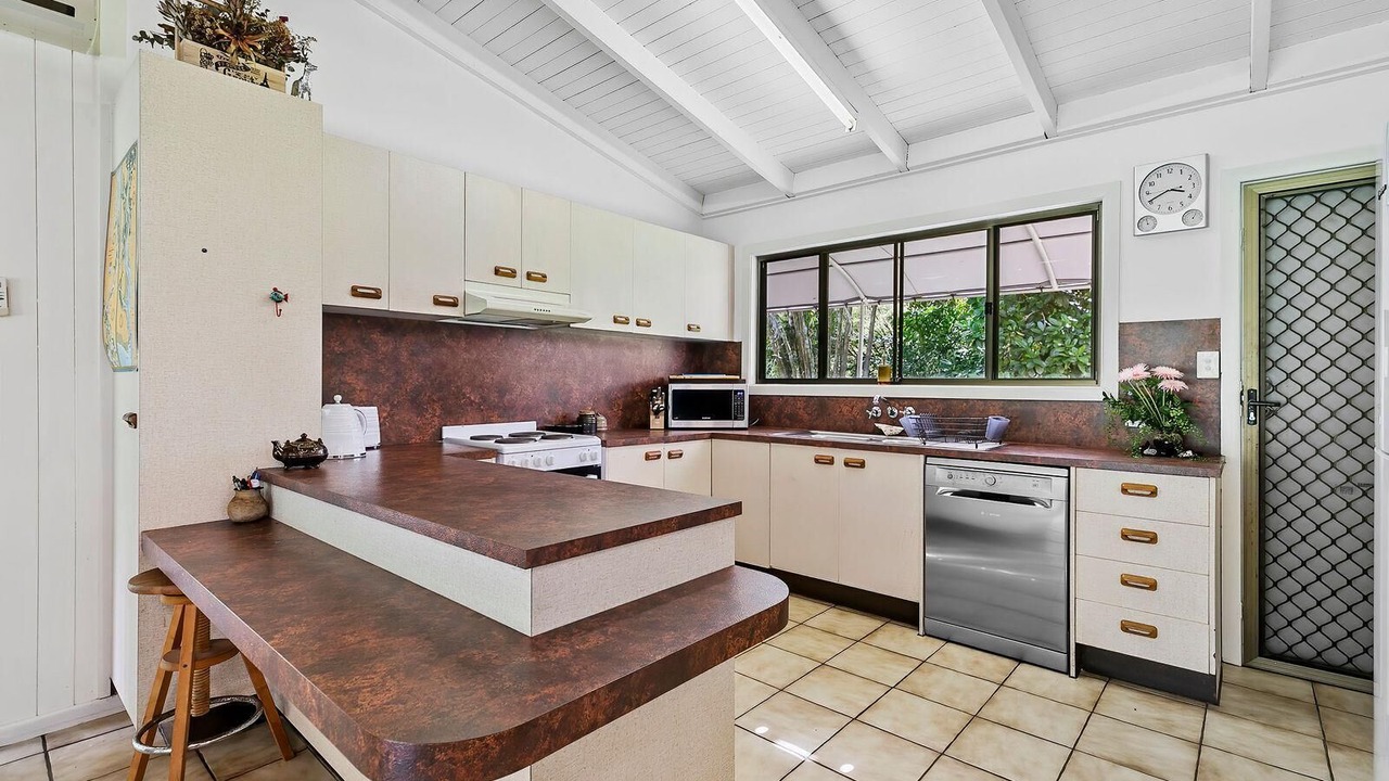 Photo of Kitchen in White Patch