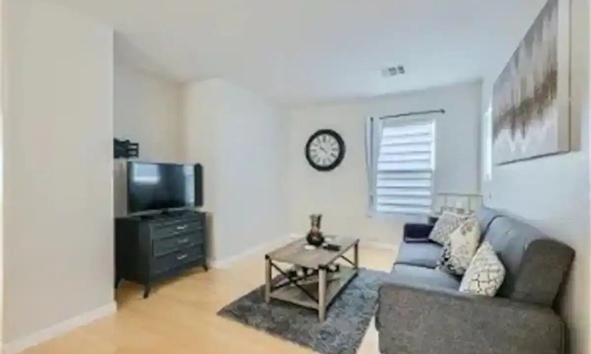 Photo of Livingroom in Sunrise Manor