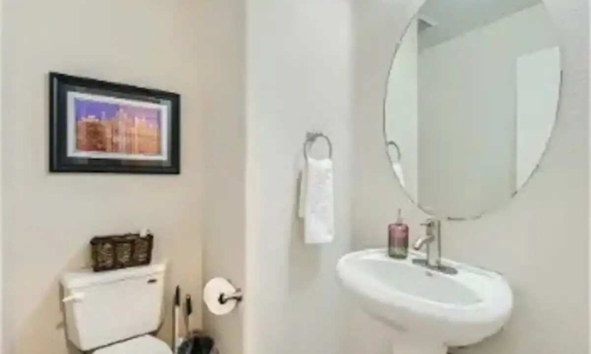 Photo of Bathroom in Sunrise Manor