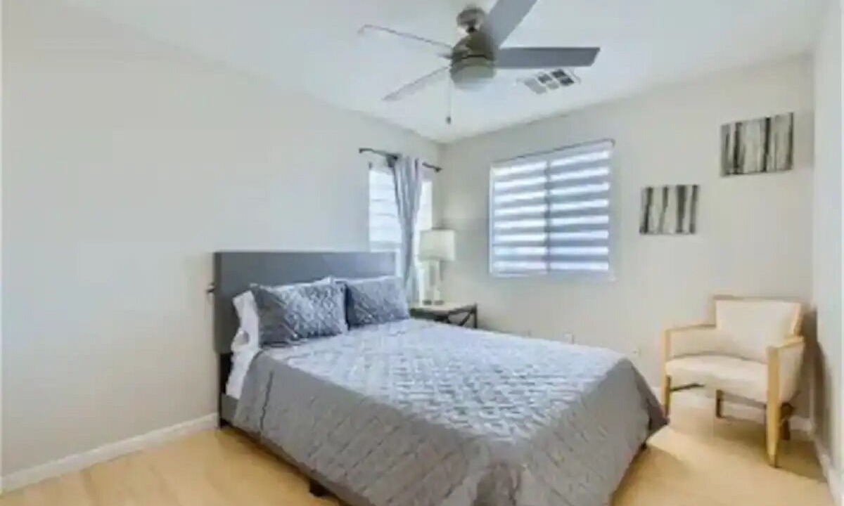 Photo of Bedroom in Sunrise Manor
