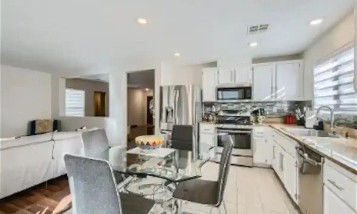 Photo of Kitchen in Sunrise Manor