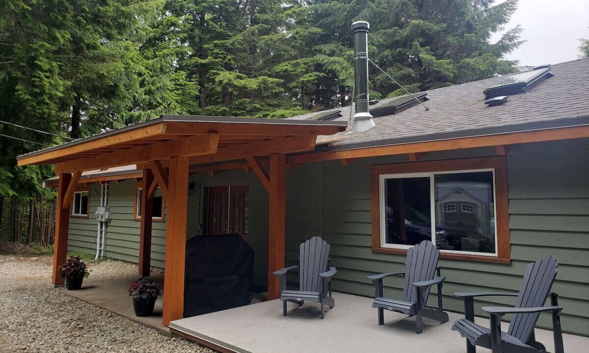 Photo of Patio Balcony in Ucluelet